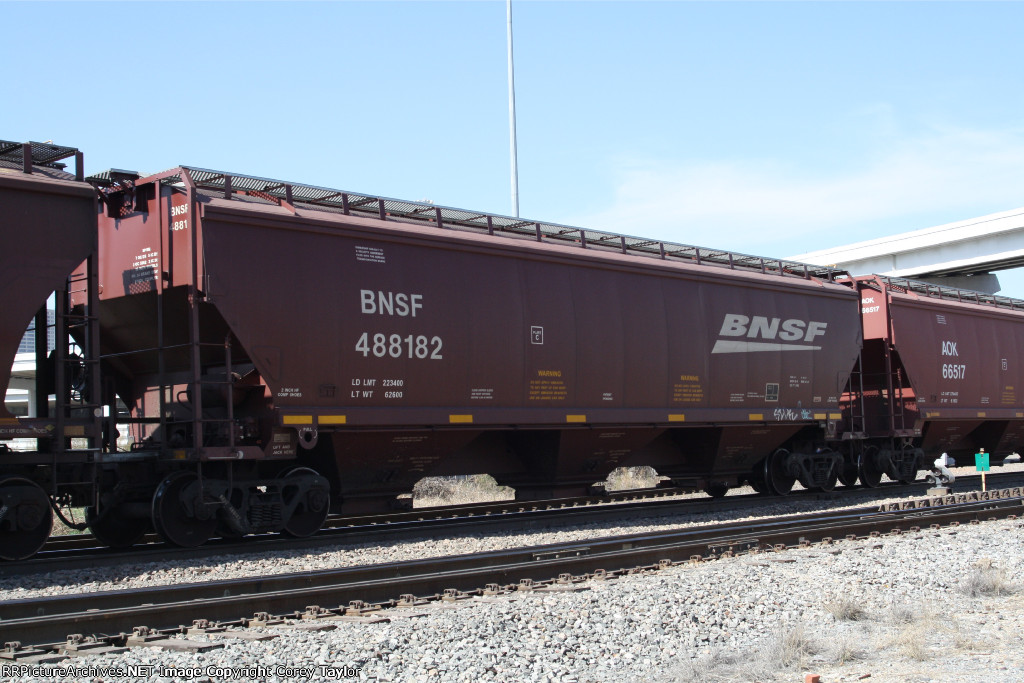 BNSF 488182